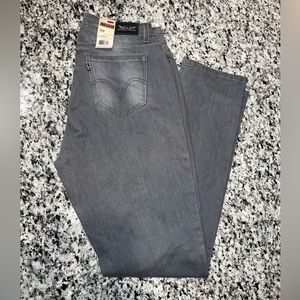 Women’s Levi Jeans